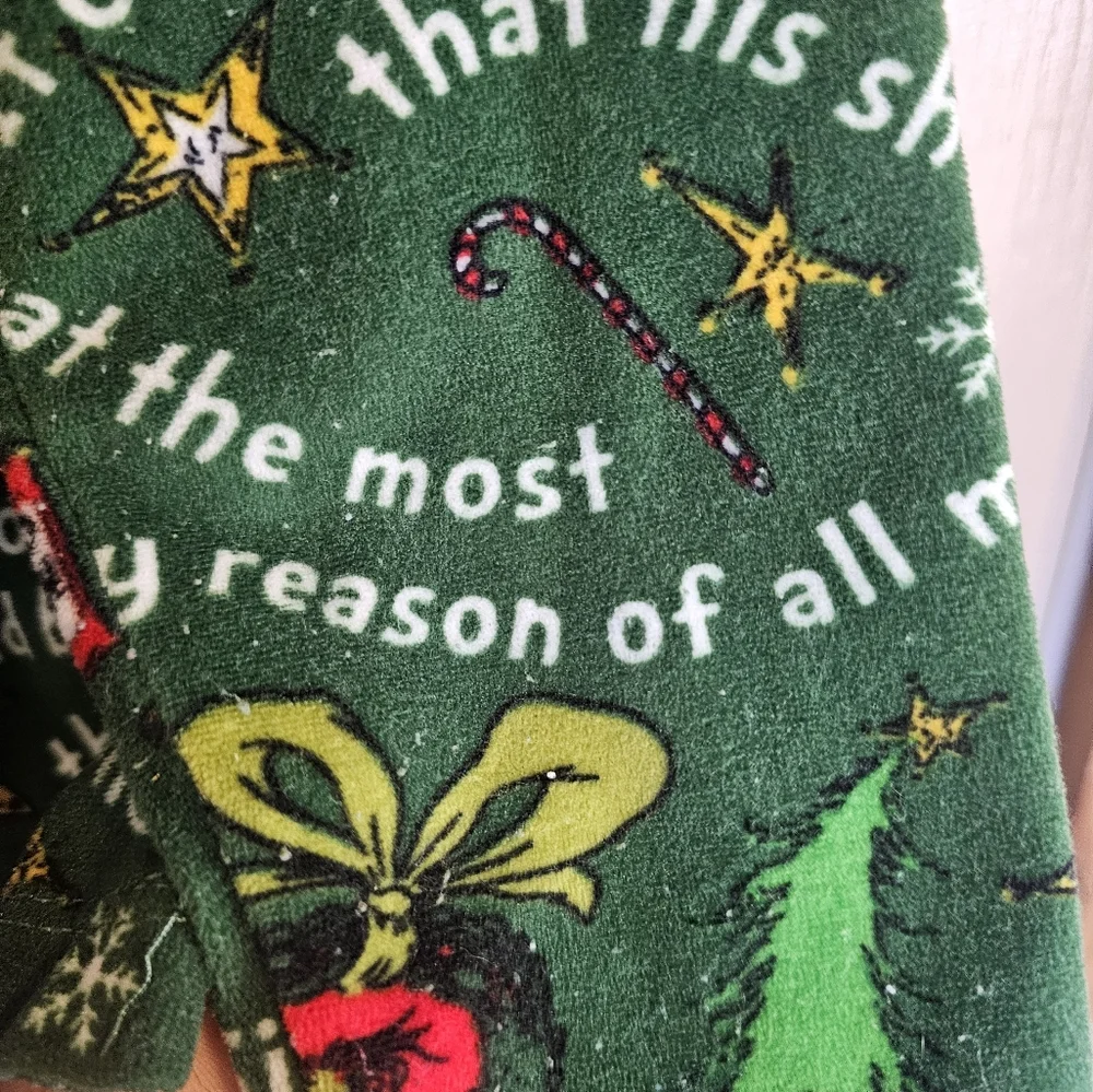 The Grinch Childrens Size 8 Pajama Set Long Sleeve Shirt And Pants - Picture 4 of 10